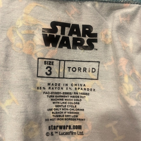 TORRID‎ Star Wars Troopers Super Soft V-Neck Romper - Picture 3 of 3